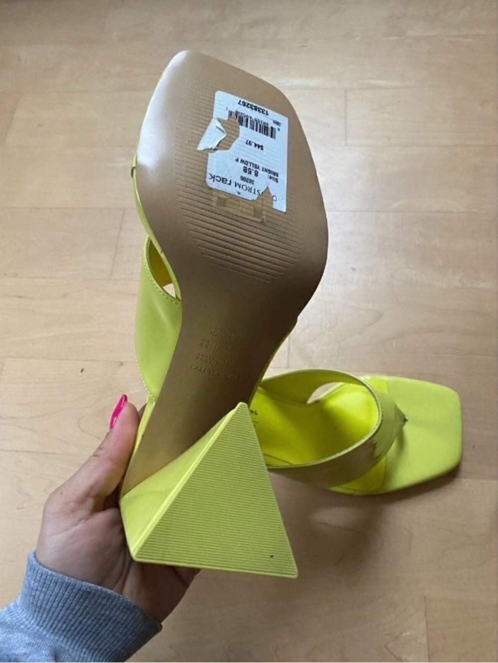 CALL it Spring "Sorayaa" Thong Sandals BNWT heels women NEW yellow - Picture 6 of 7